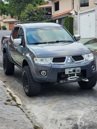 MITSUBISHI L200 TRITON 3.2 HPE 4X4 CD 16V TURBO INTERCOOLER DIESEL 4P AUTOMÁTICO MITSUBISHI L200 TRITON 3.2 HPE 4X4 CD 16V TURBO INTERCOOLER DIESEL 4P AUTOMÁTICO